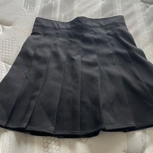 Black Pleated Skirt New